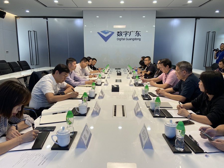 数字广西集团执行总裁靳芳一行到数字广东网络建设公司走访交流